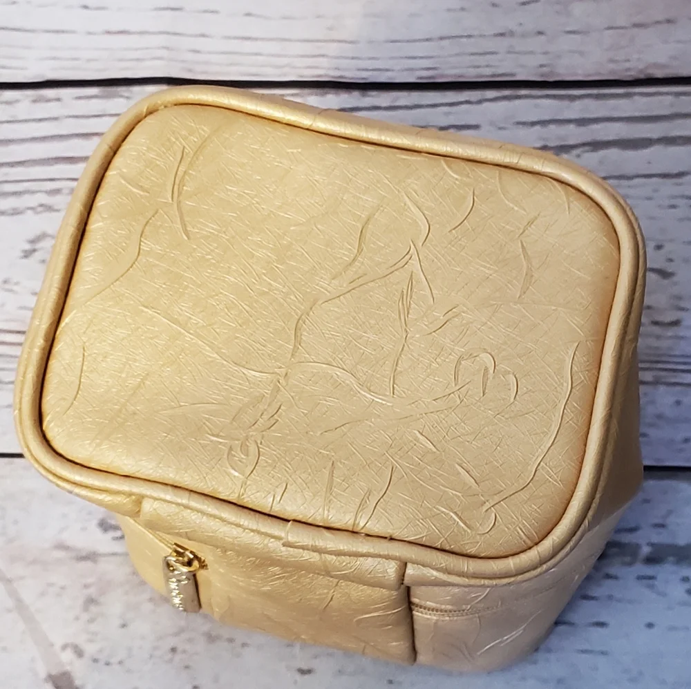 SeneGence gold vinyl mini