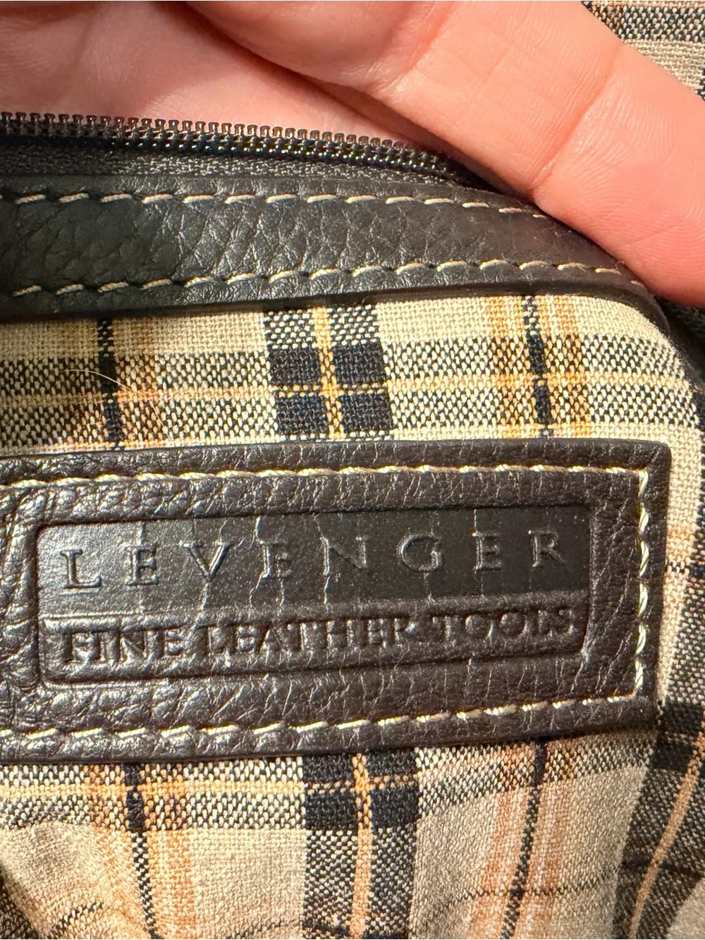 Levenger straps features bag