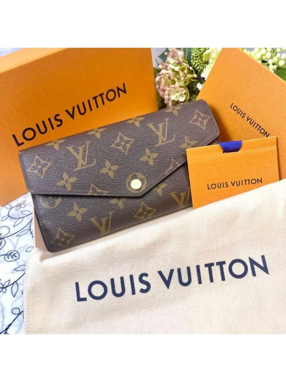 Louis Vuitton Portefeuille Sarah Monogram Wallet