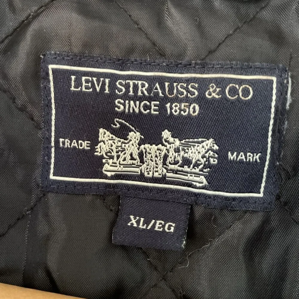 Levis great inside