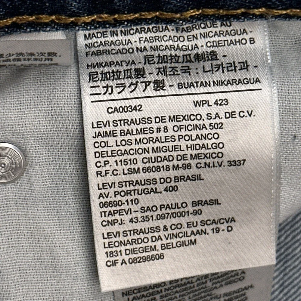 Levis excellent pre