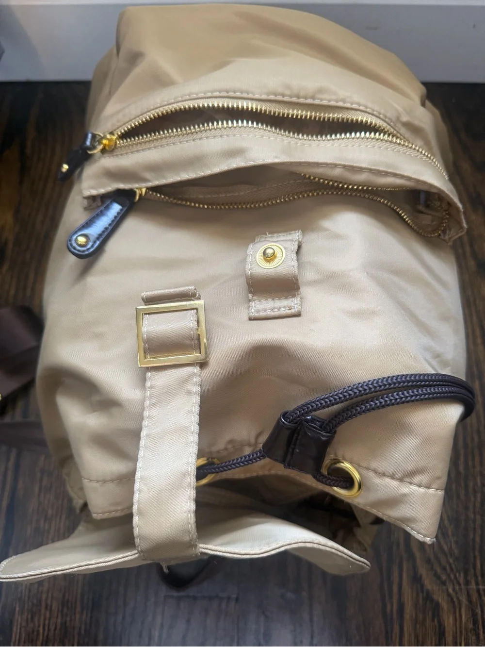 N/A beige brown