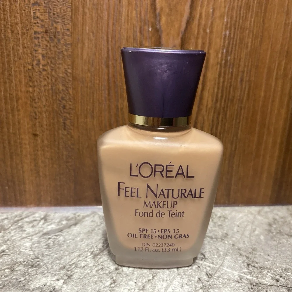 RARE L'Oreal Paris‎ Feel Naturale Foundation SPF 15 GOLDEN BEIGE 1.12 oz