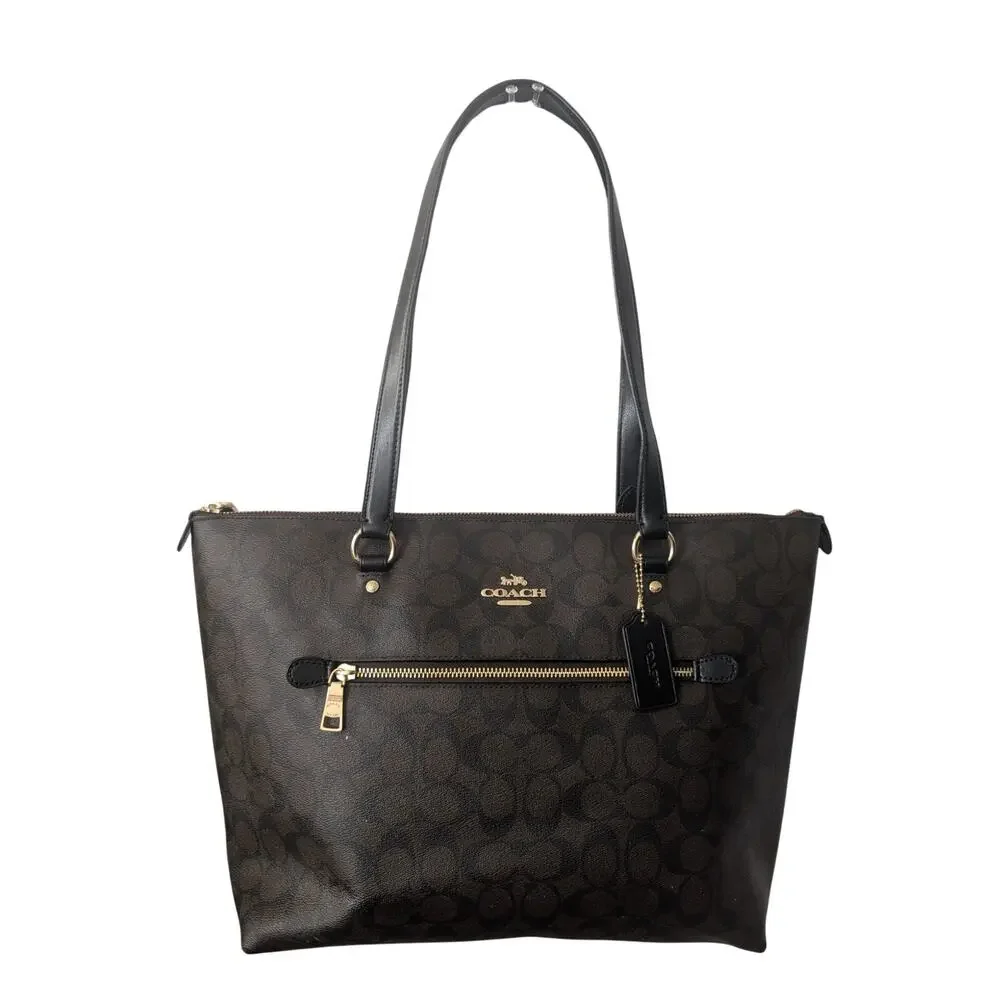 Coach classic versatile