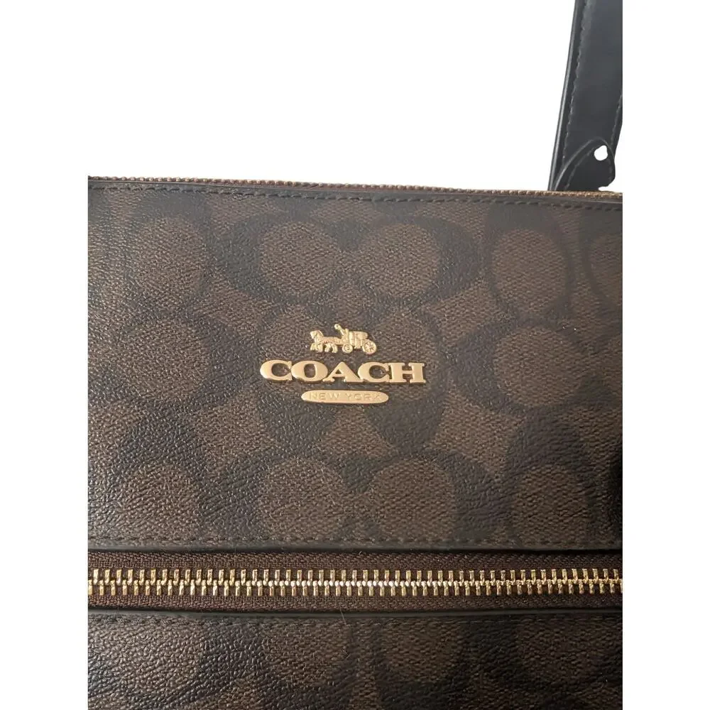 Coach classic versatile