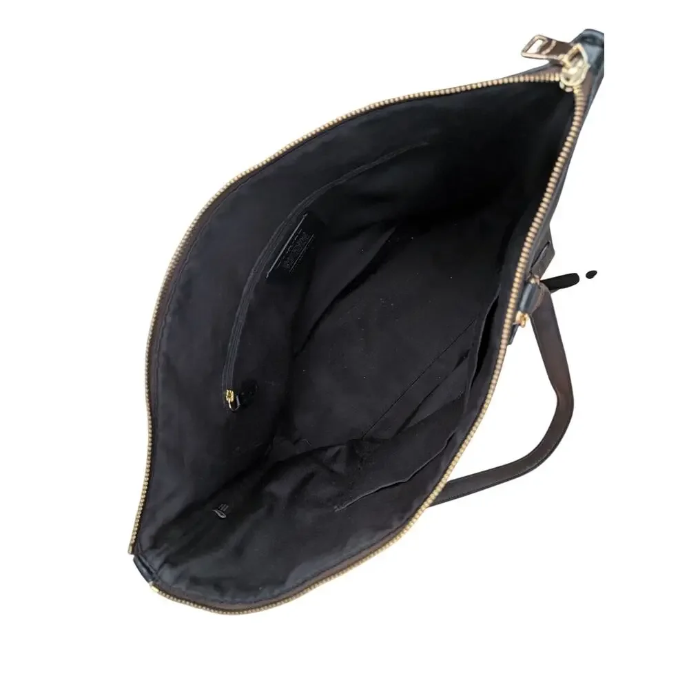 Coach classic versatile