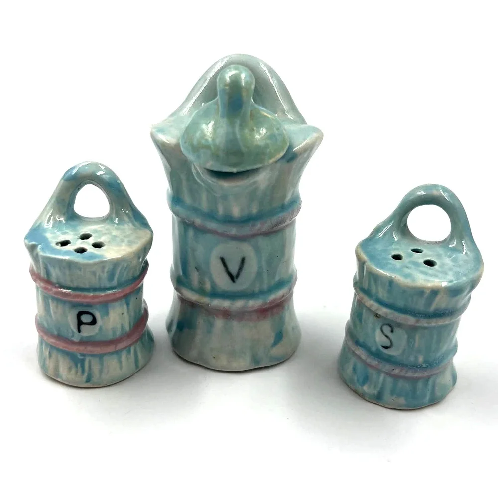 Vintage Barrels Salt Pepper & Vinegar‎ Shaker Set Dispensers 4 Pieces Japan Made