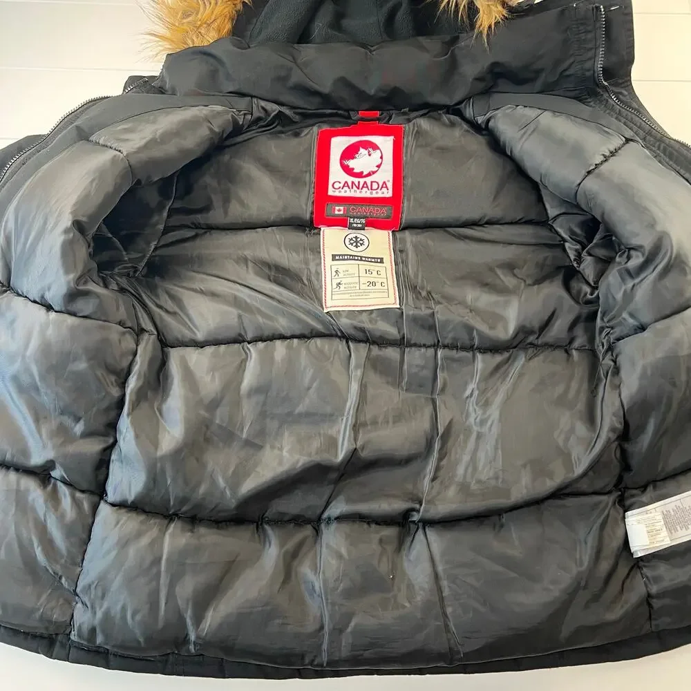 Canada Weather Gear excellent preowned