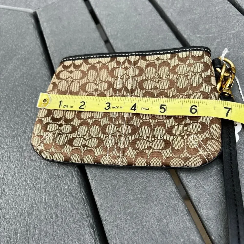 Coach wristlet small