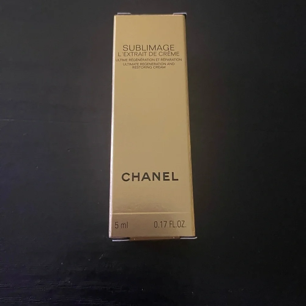 CHANEL nwt beauty