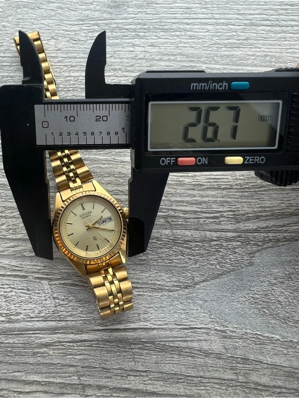 Citizen quartz watch