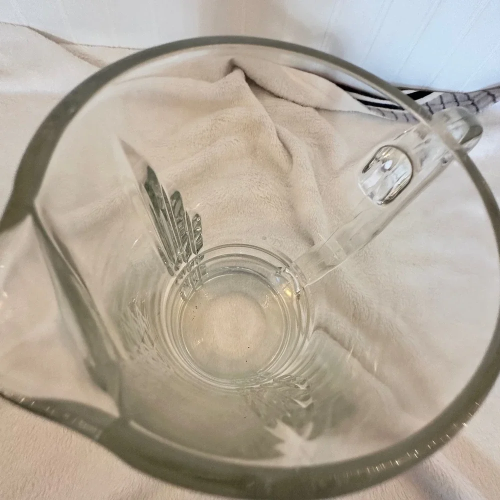 Unbranded showcases front water