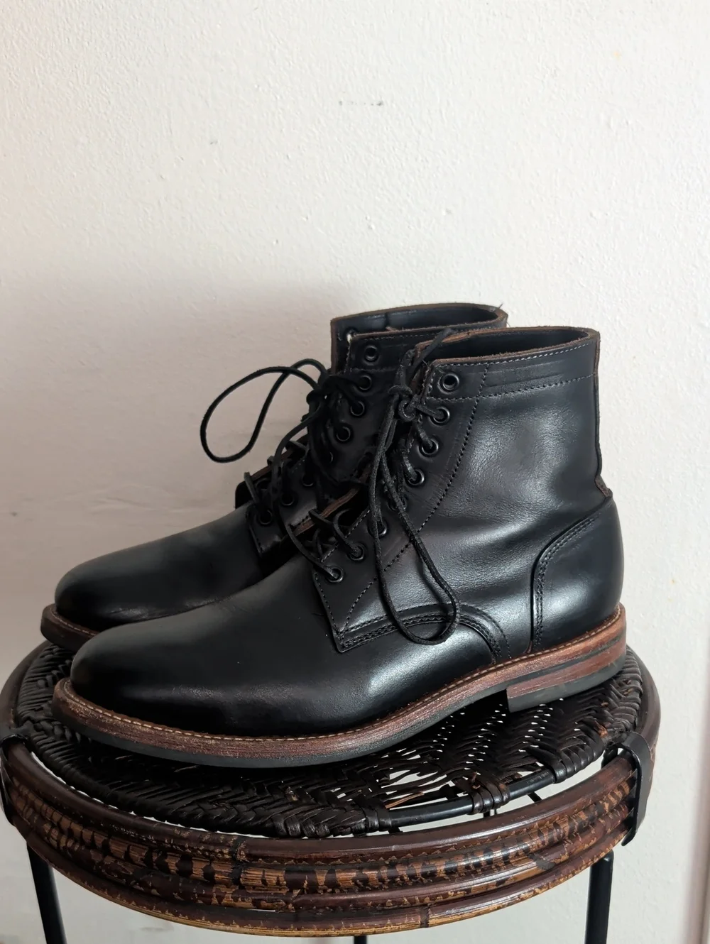Oak Street Bootmakers questions leave
