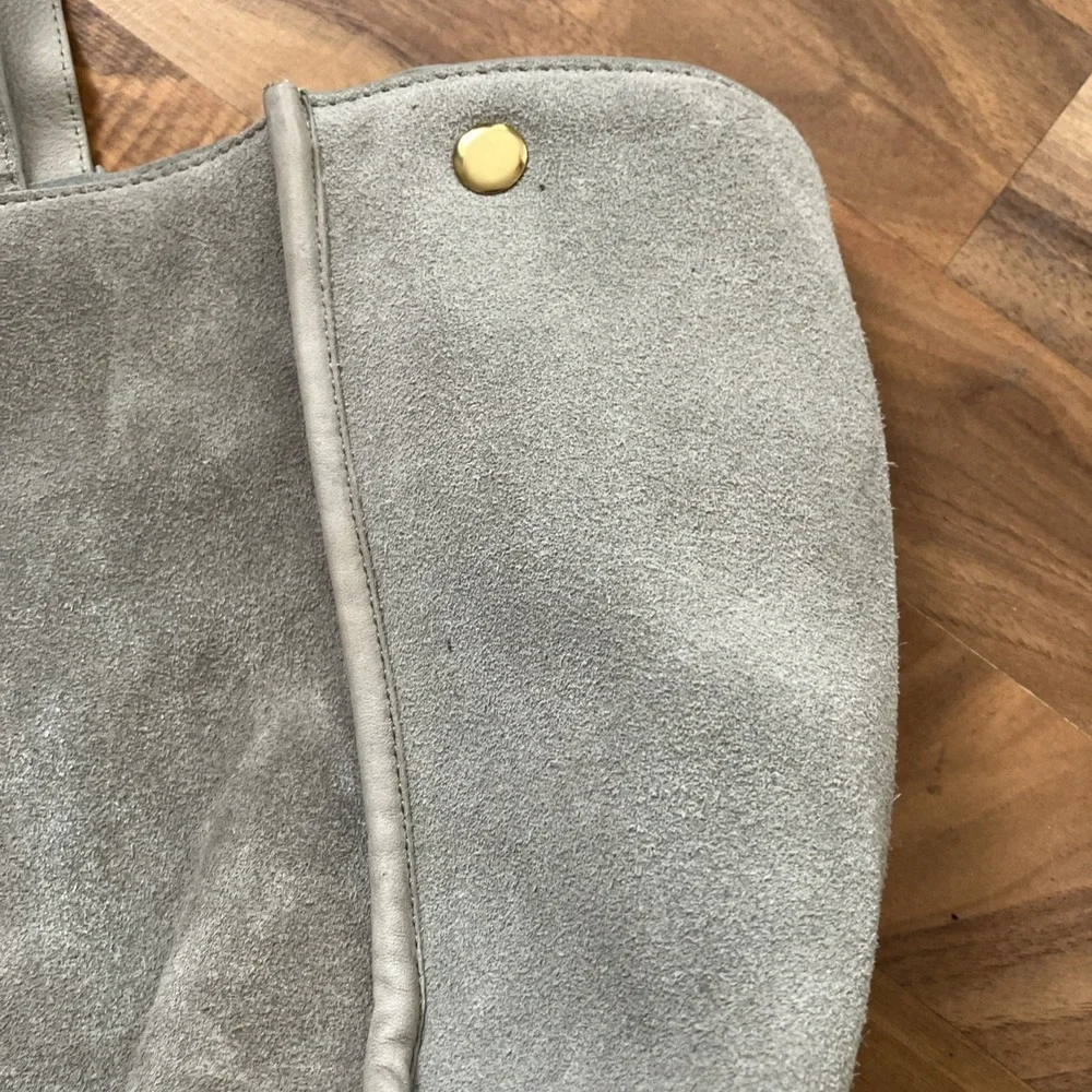 margot Suede Tote Bag in Light Gray