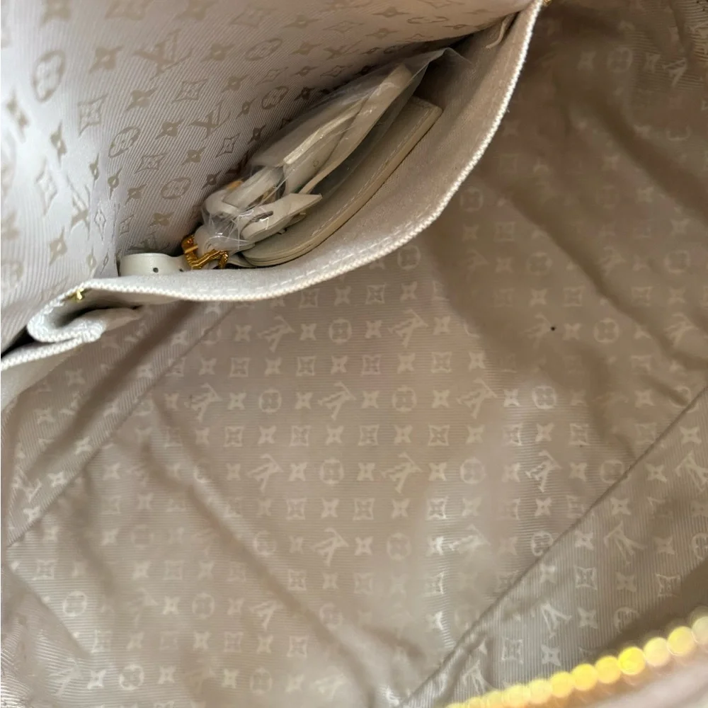 Louis Vuitton like new