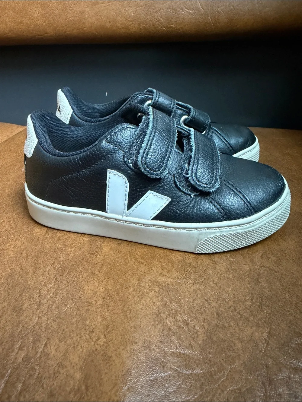 Veja Kids Esplar Sneaker Black with White Accent unisex US 11 EU 28