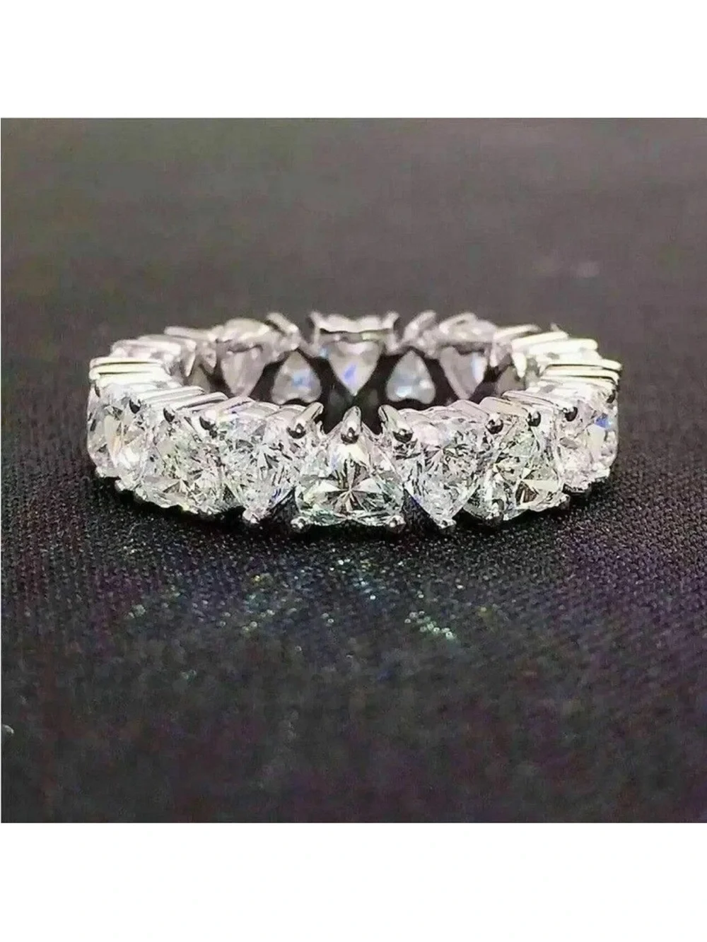 4 carats Heart-Shape Eternity Band - Silver Moissanite