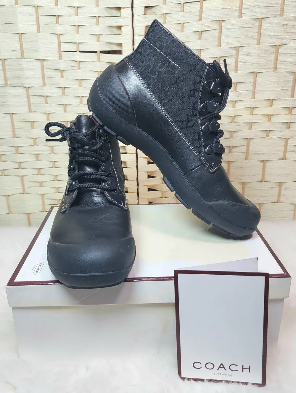 Coach Dyanne Black Oiled Leather Jacquard Logo Lace-up Booties Size 7.5 P488