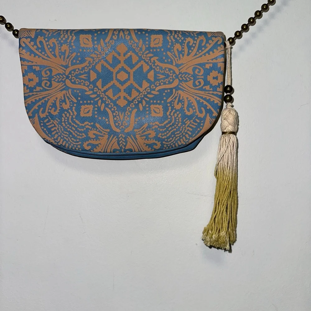 T-Shirt & Jeans Crossbody Bag Blue/Tan with Tassel Geometric ball chain Purse