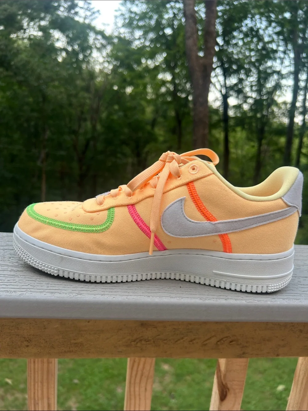 Nike excellent preowned