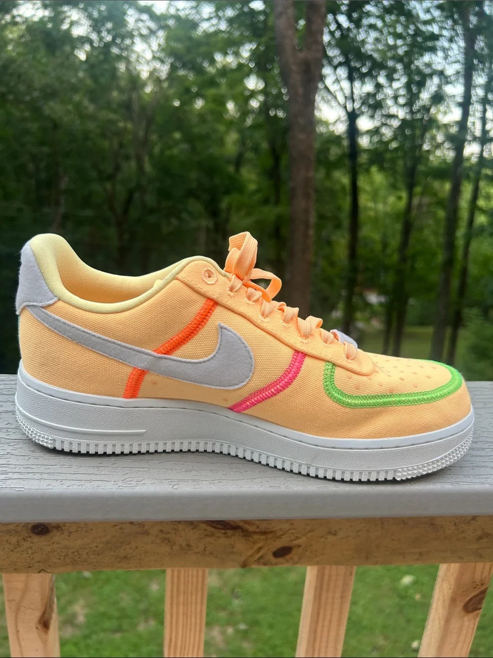 Nike excellent preowned