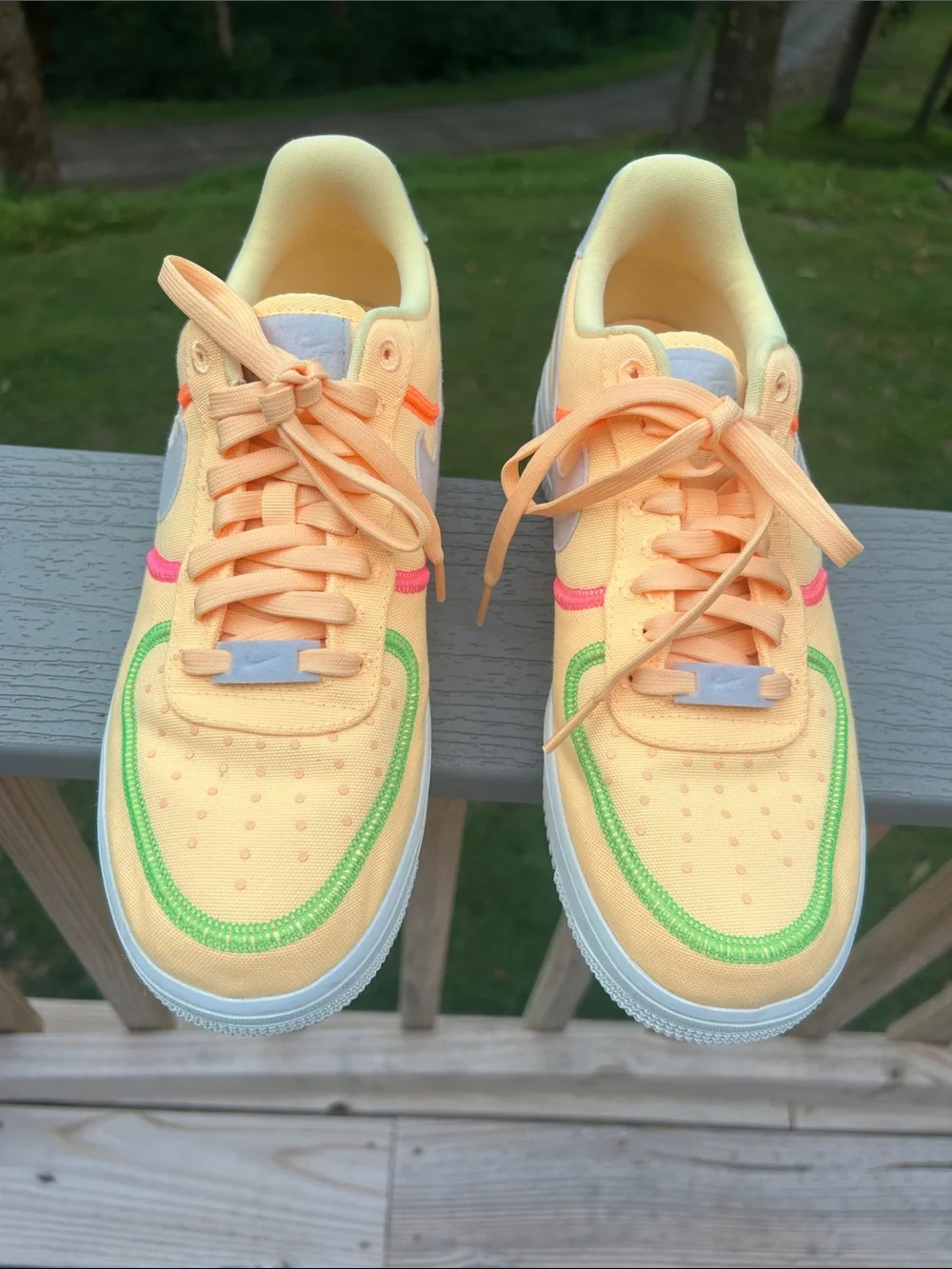Nike excellent preowned