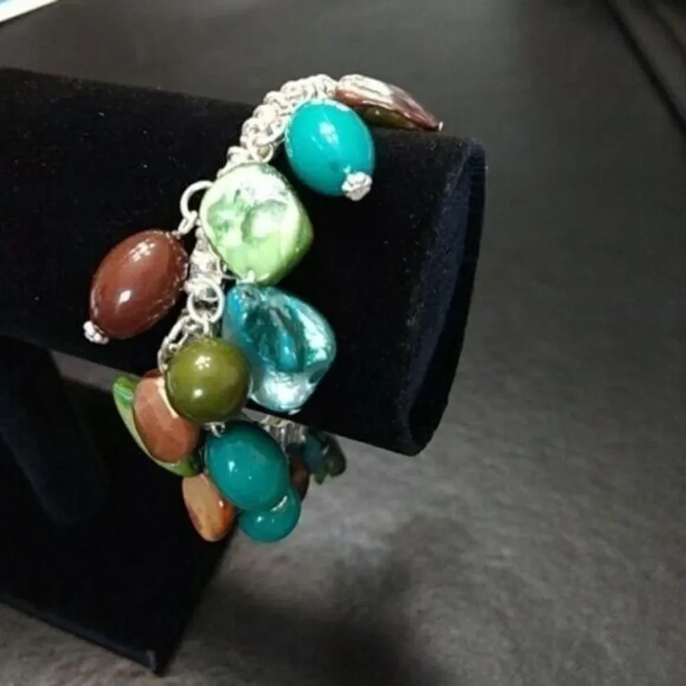 Unbranded stretchy bracelet