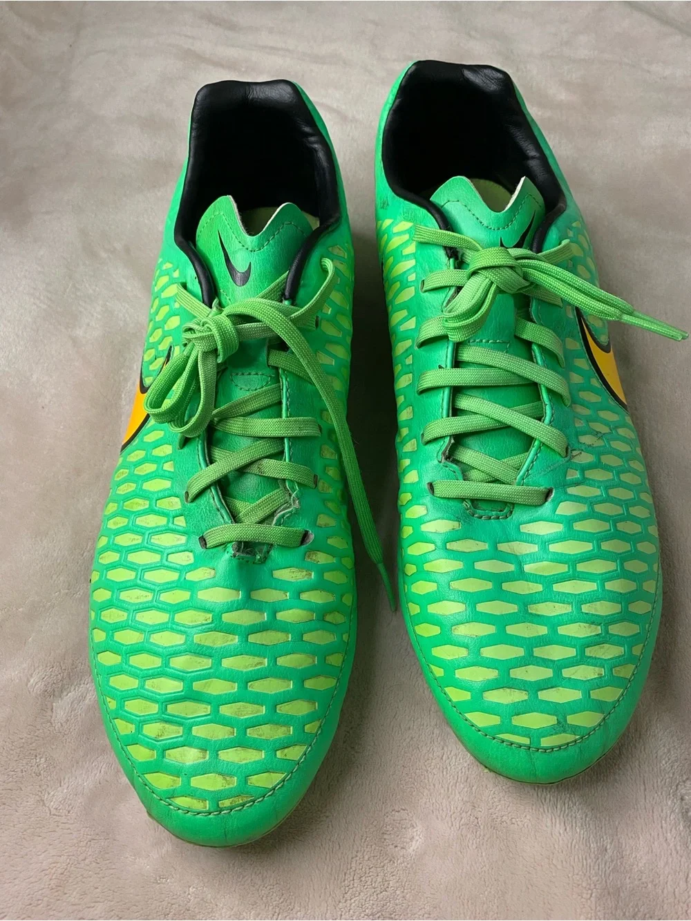 Nike magista opus