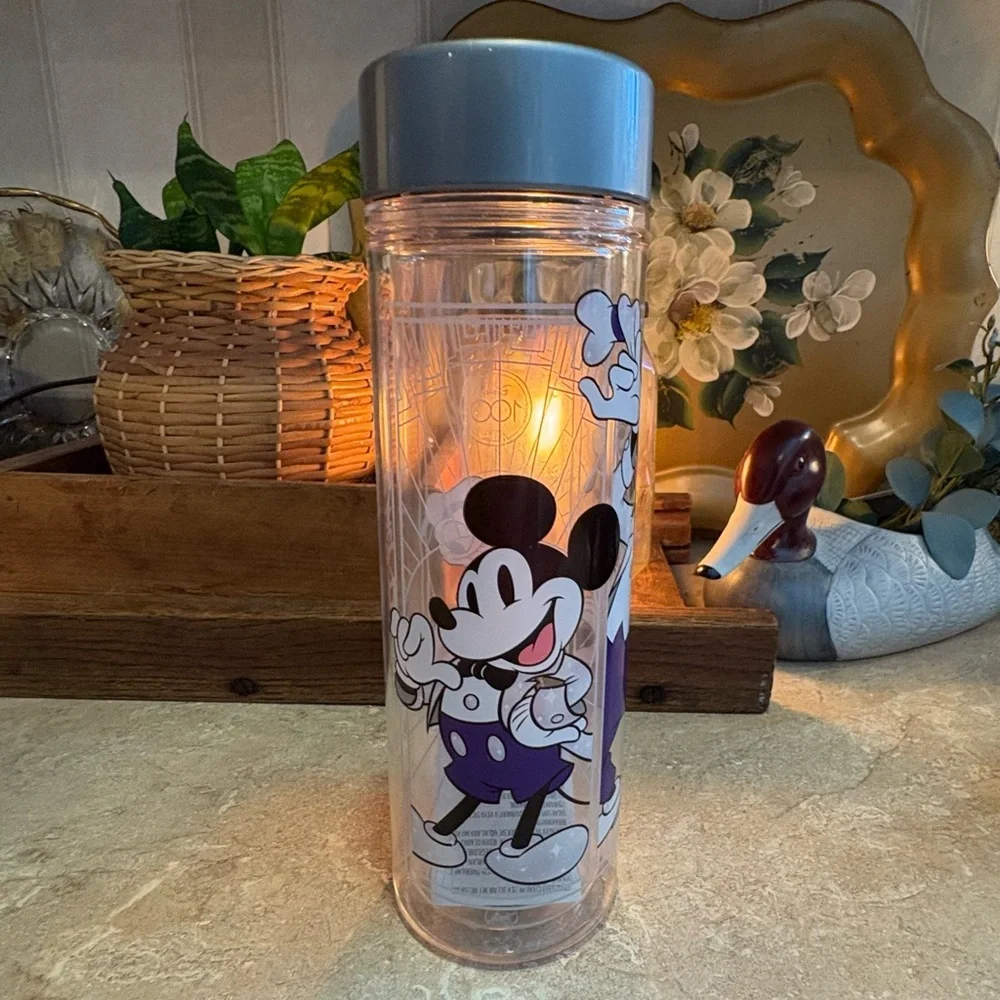Disneyland Mickey Mouse and Friends Disney 100 Years Of Wonder Water Bottle New