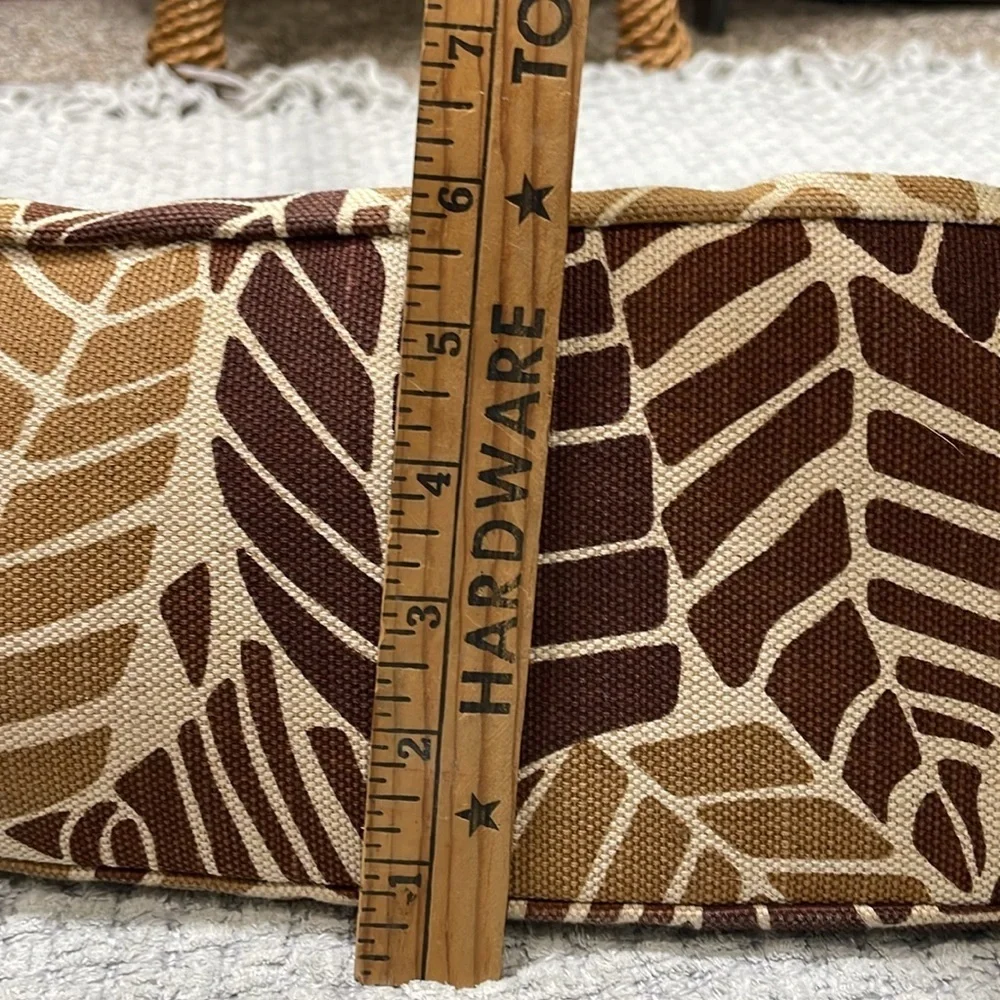 Fossil tropical leaf