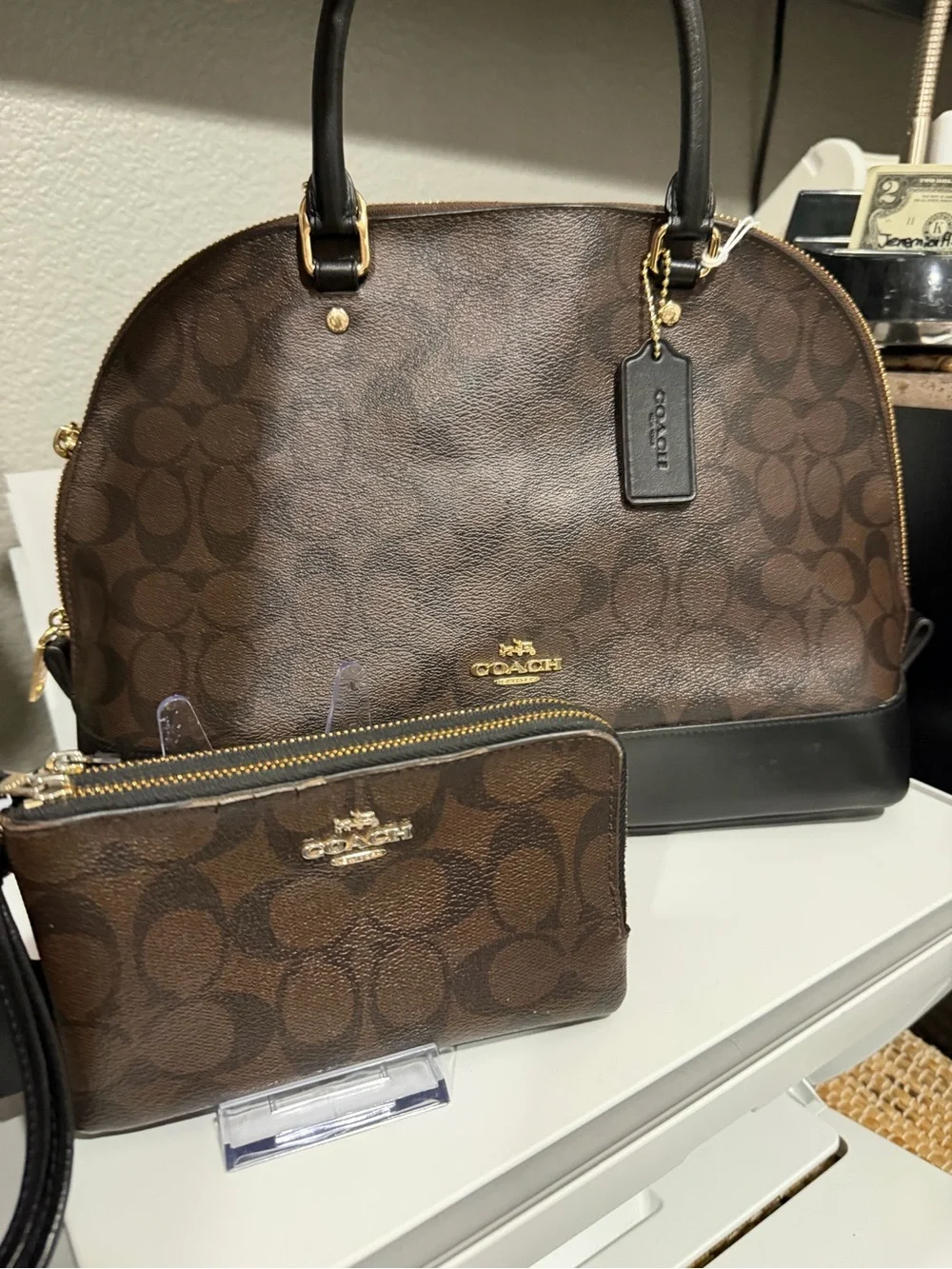 Coach classic signature