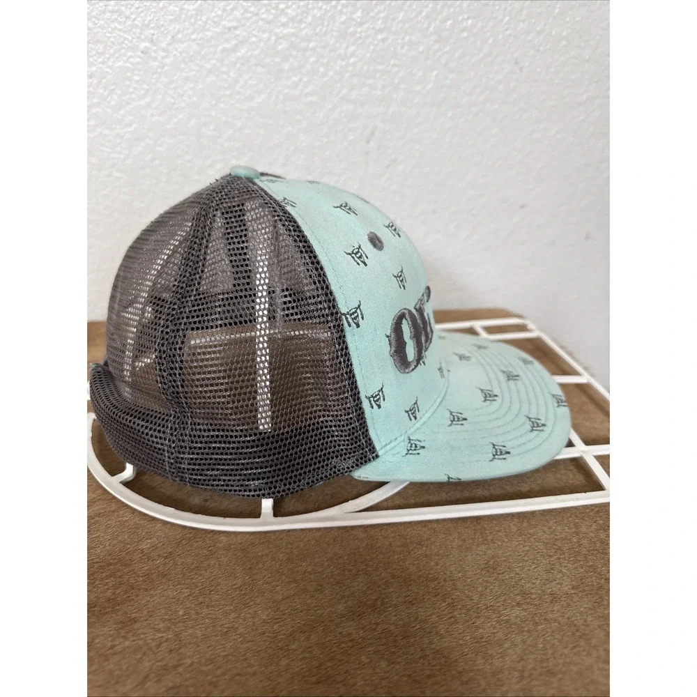 Snapback dale brisby