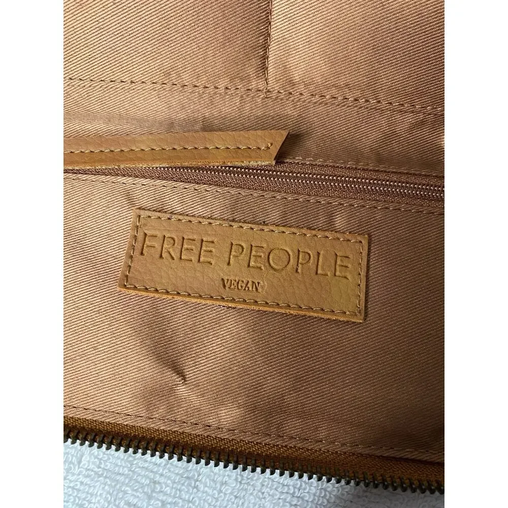 Free People Distressed Vegan Wristlet Wallet Purse Bag Brown Faux Leather Boho
