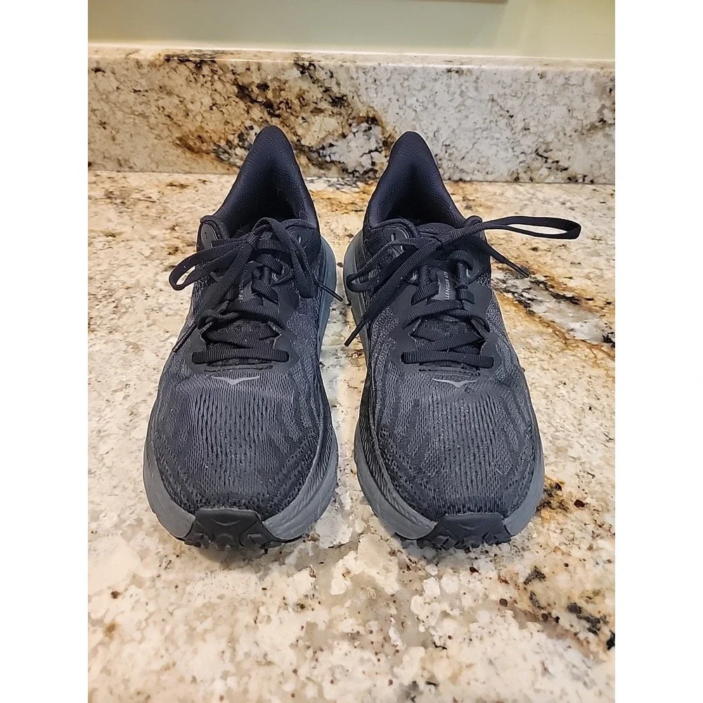 Hoka One One hoka one