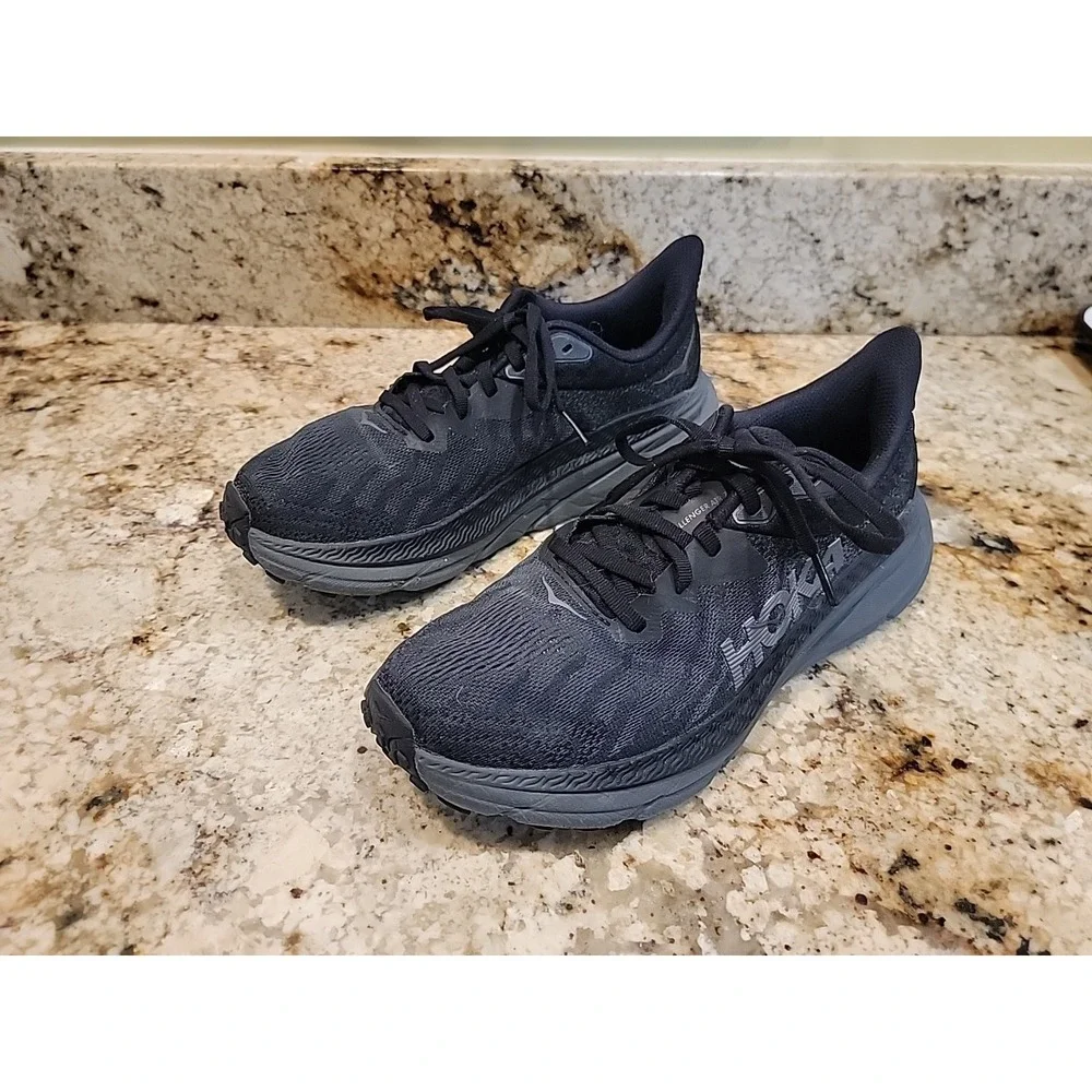 Hoka One One hoka one