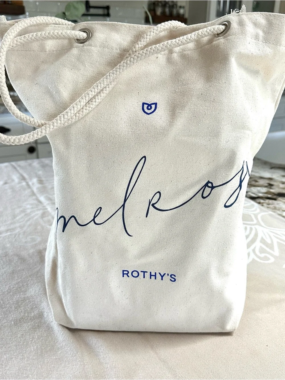 Rothys photo fans