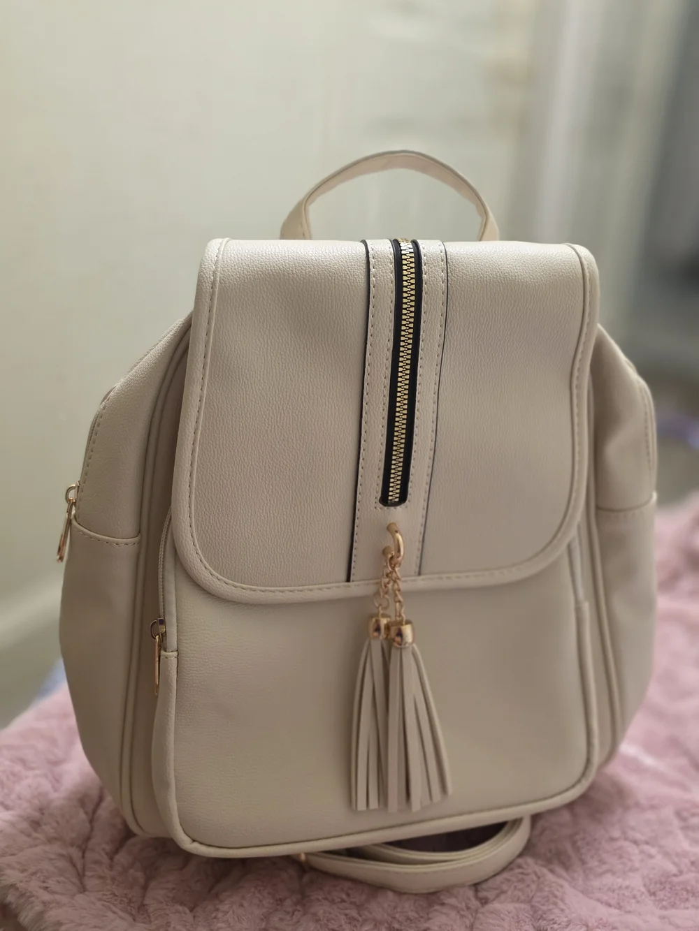 N/A stylish beige
