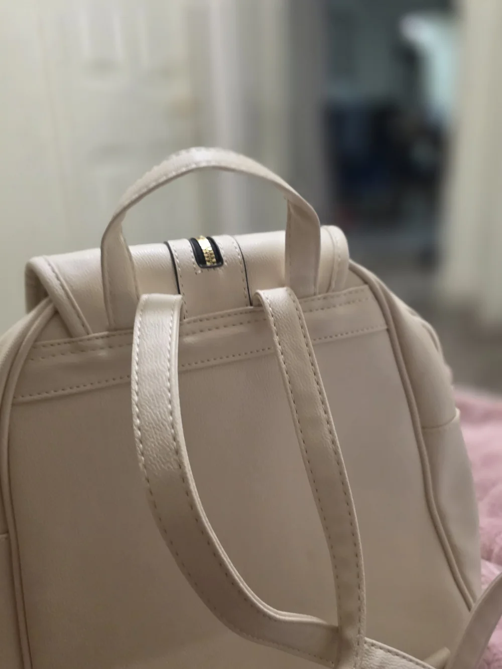 N/A stylish beige