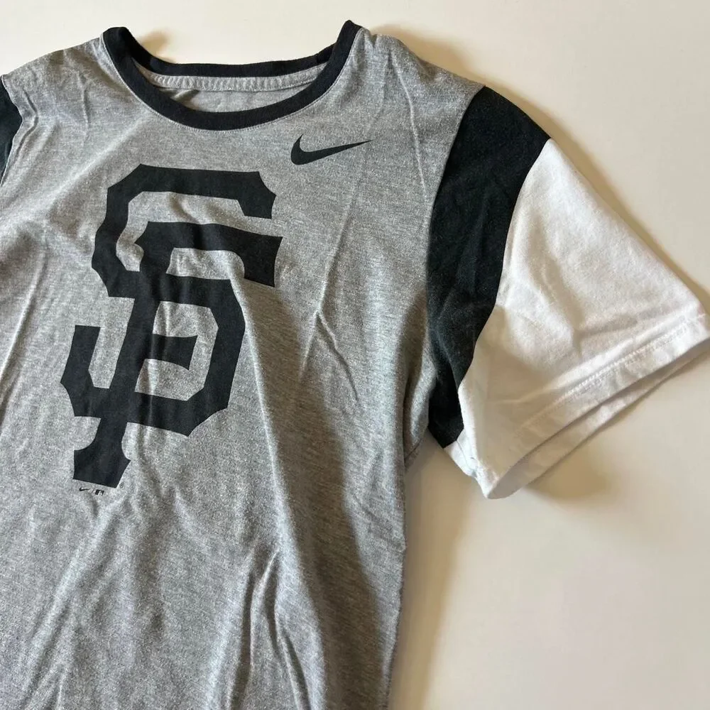Nike women san