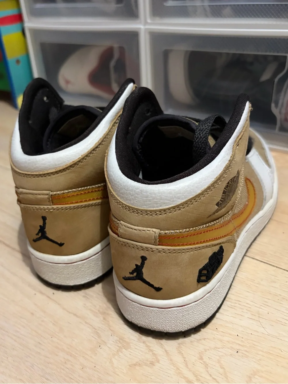 Jordan mid top