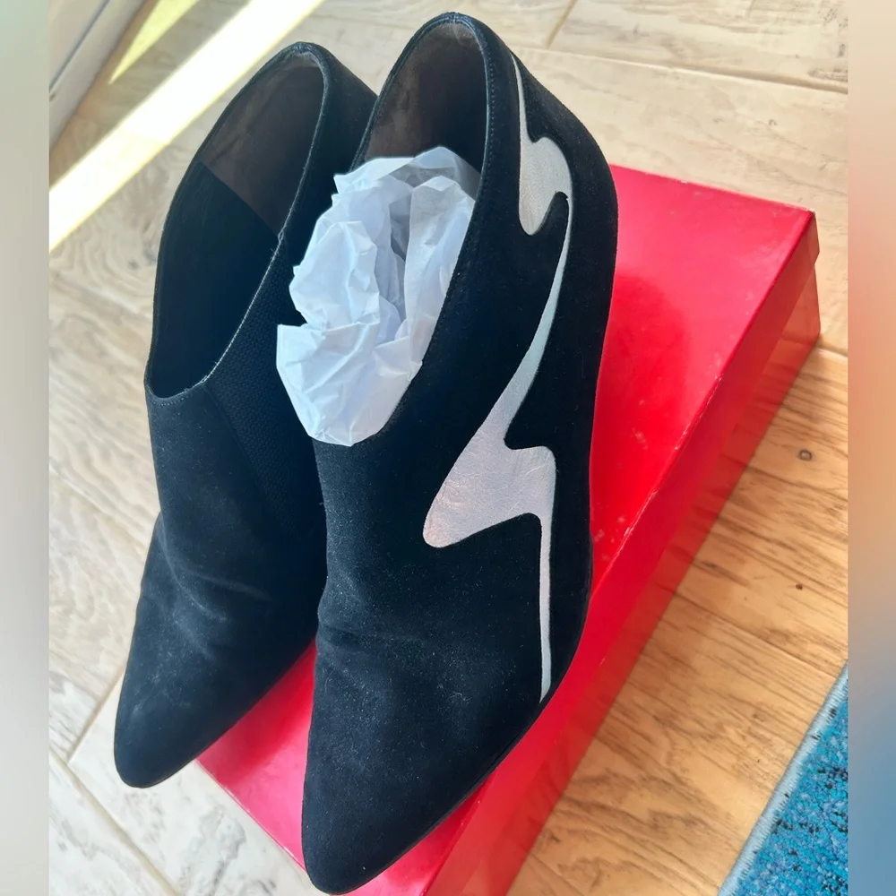 Vintage Charles Jourdan Black Suede Booties 8 1/2 Silver Stripe 80’s