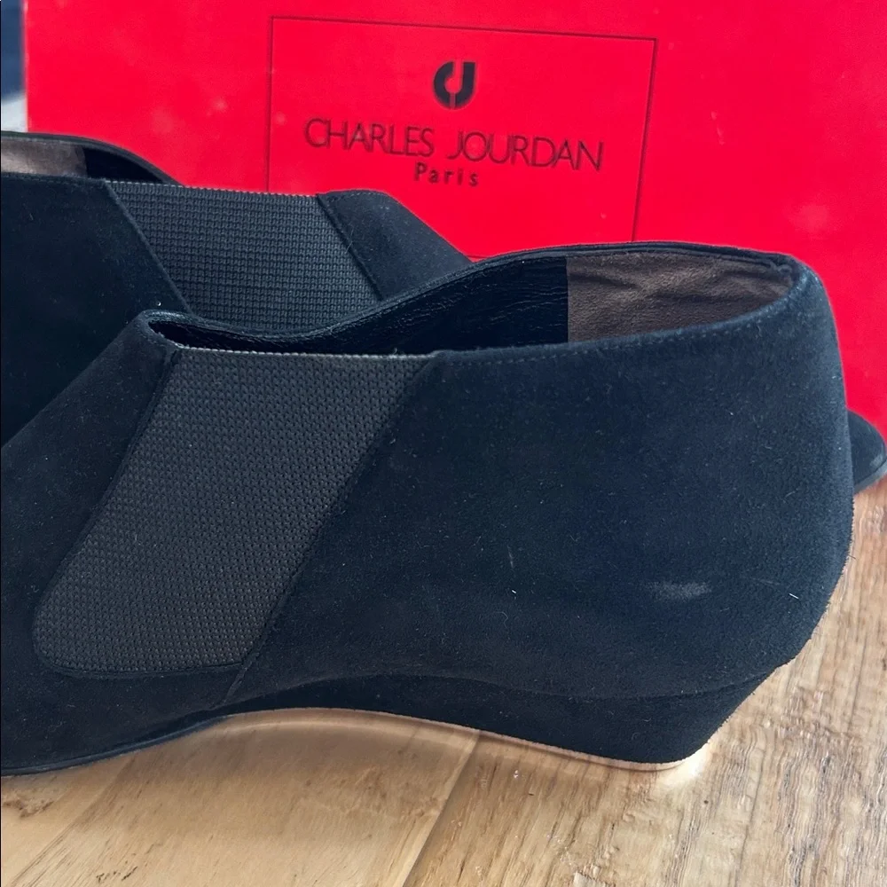 Vintage Charles Jourdan Black Suede Booties 8 1/2 Silver Stripe 80’s