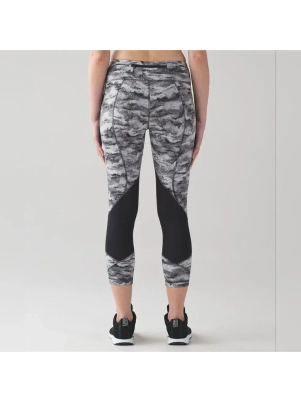 Lululemon Pace Rival Crop (22