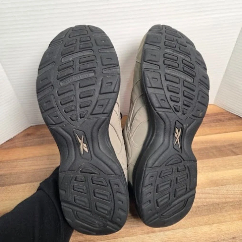 Reebok walk ultra