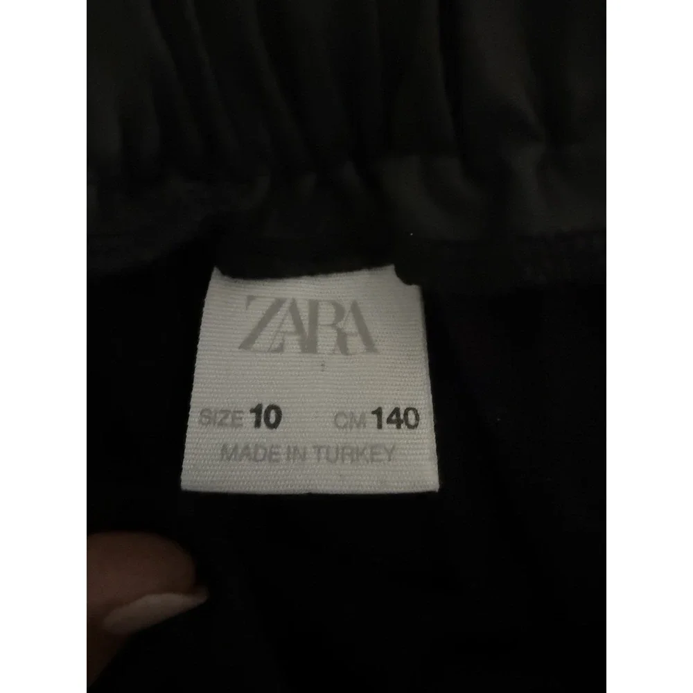 ZARA Kids Black Faux Leather‎ Skater Pleated Mini Skirt – Girls Size 10 (140 cm)