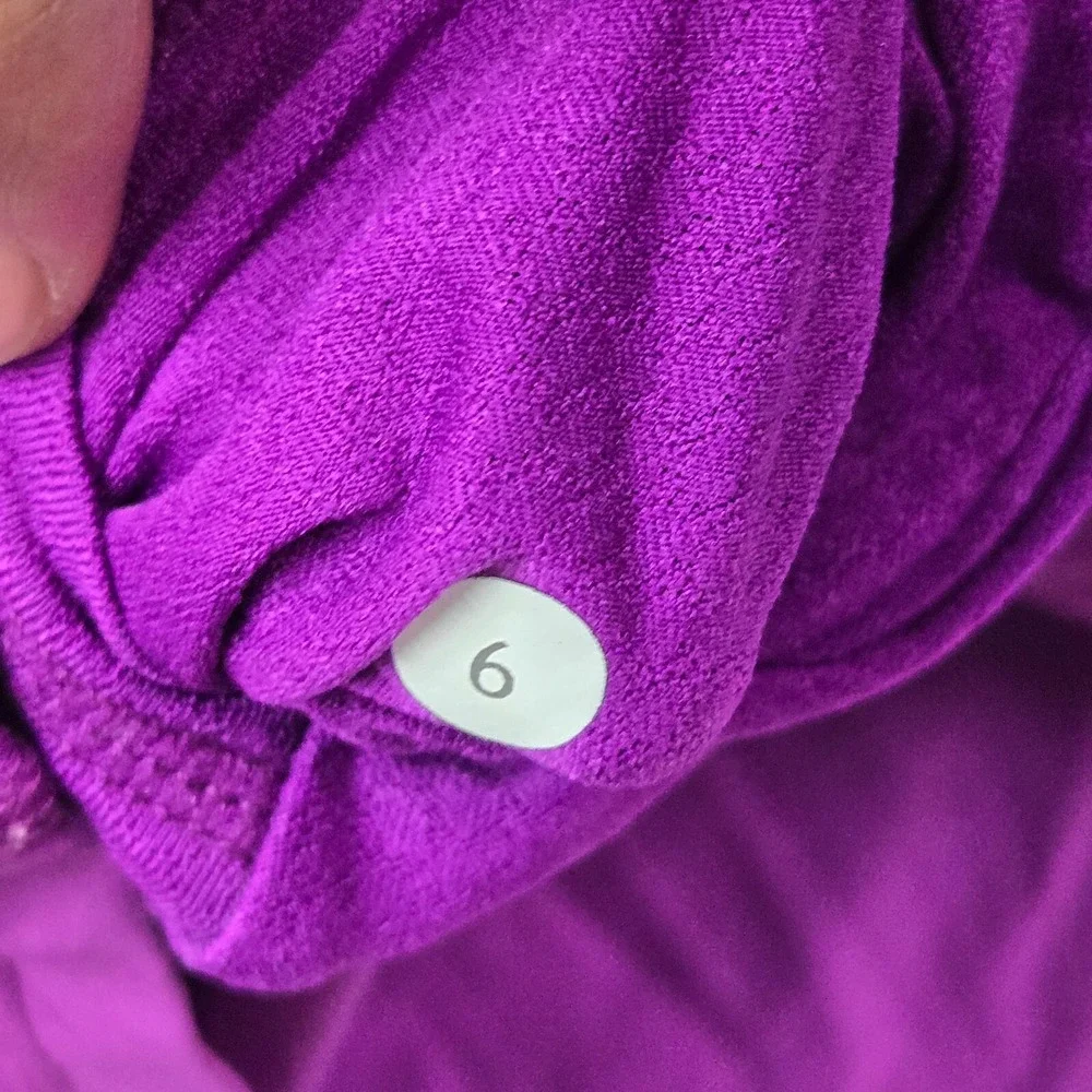 lululemon athletica *please carefully