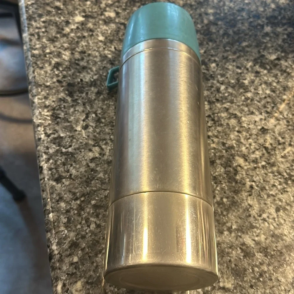 Thermos vintage original save