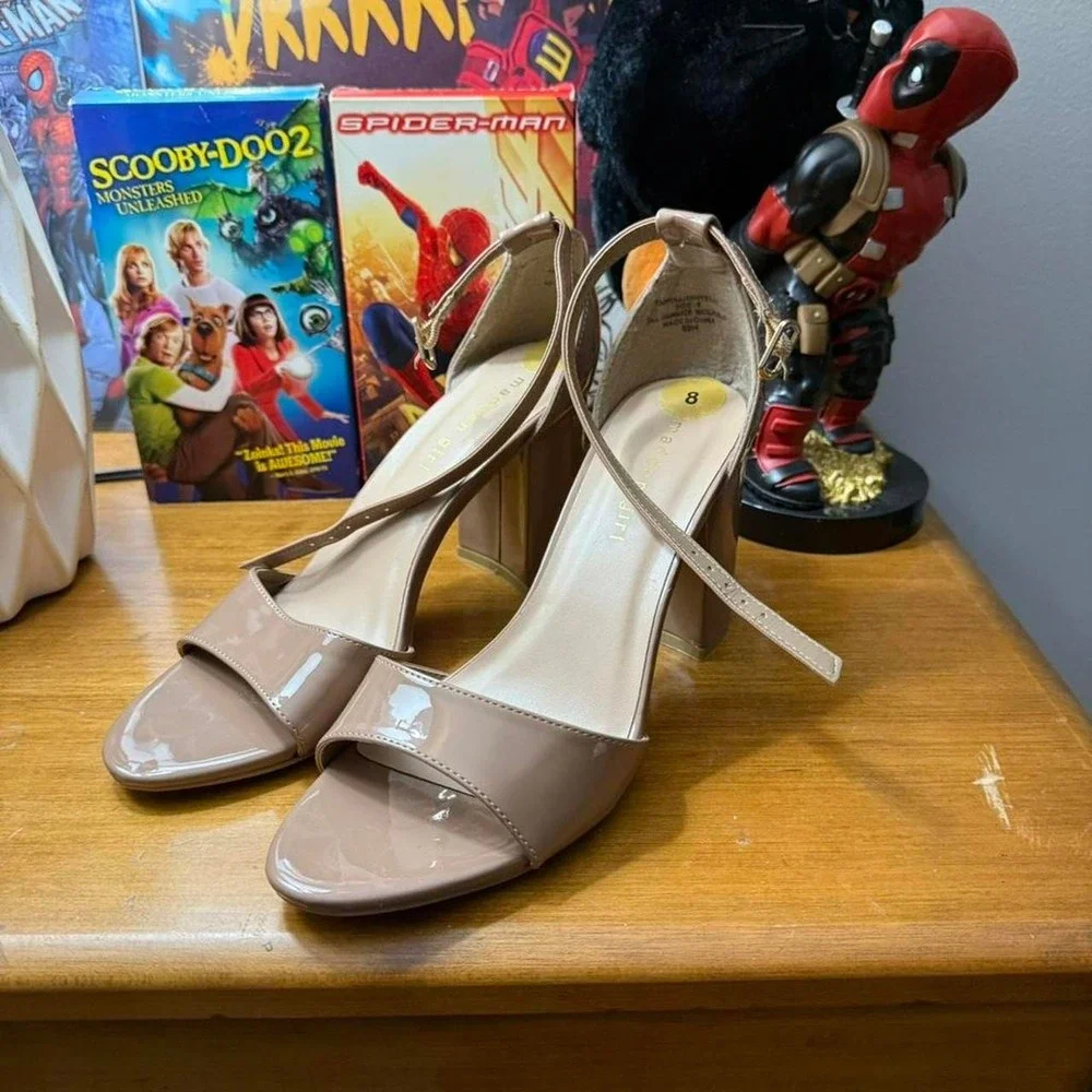 N/A cream tan