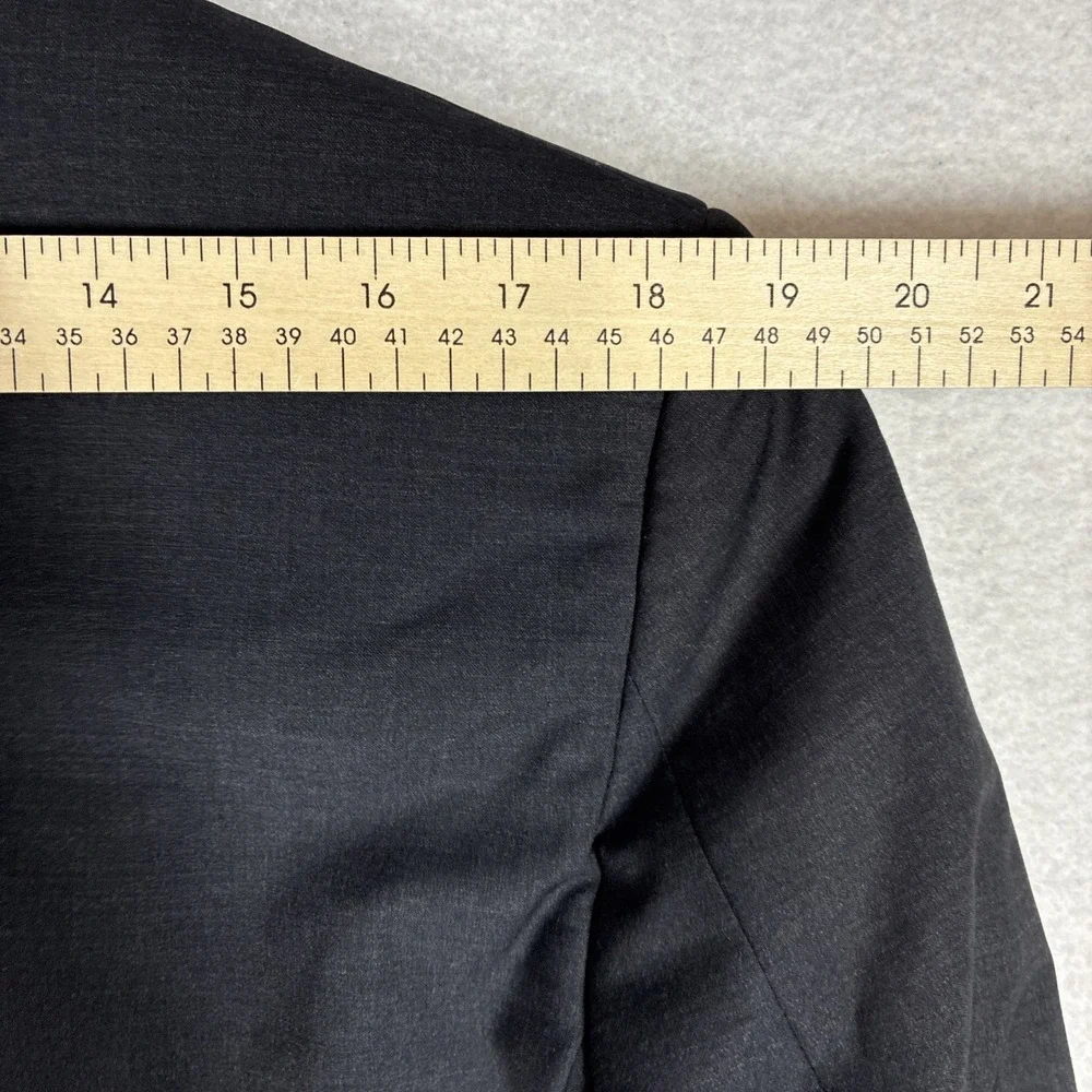 Brooks Brothers features style