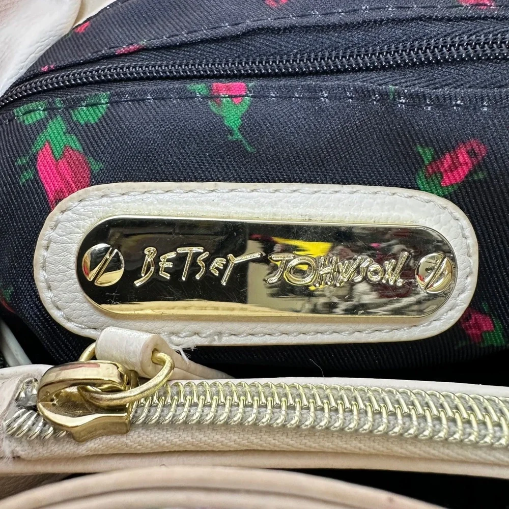 Betsey Johnson betsey johnson